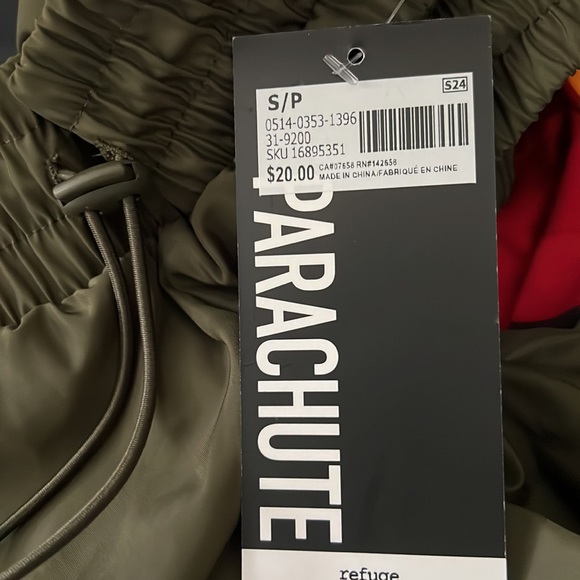 New with Tags Charlotte Russè pants, ruched side all the way up on both sides - Picture 4 of 4